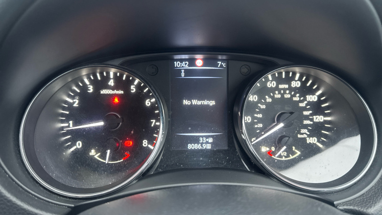 Nissan Qashqai 1.6 DiG-T N-Connecta 5dr Petrol Hatchback